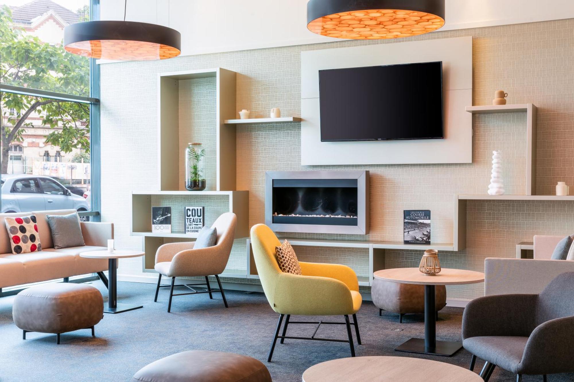 Hotel Courtyard By Marriott Paris Saint Denis Exterior foto